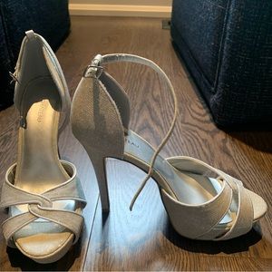 Le Chateau silver glitter stiletto pumps.